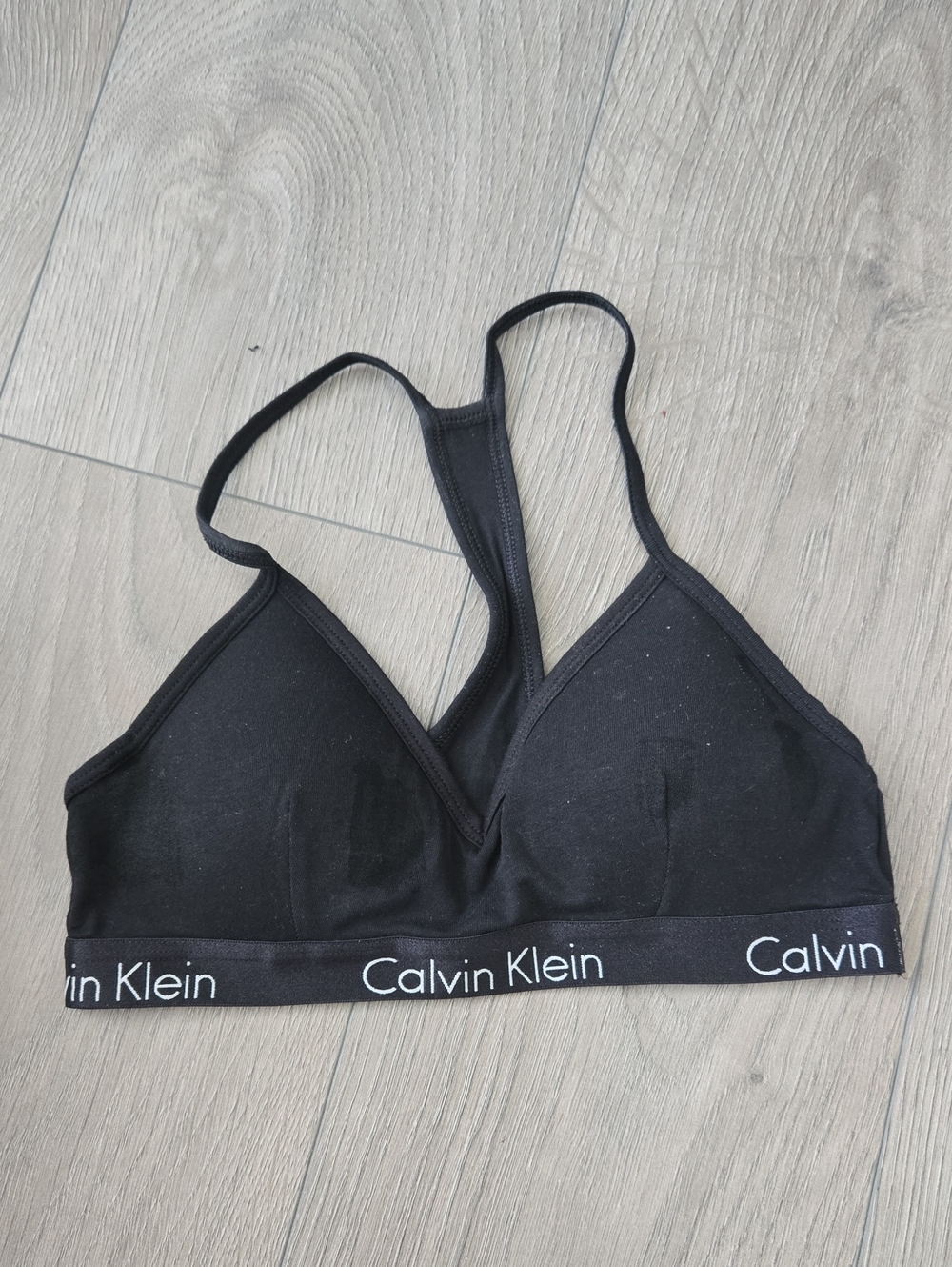 BNWOT Calvin Klein Motive Lightly Lined Bralette